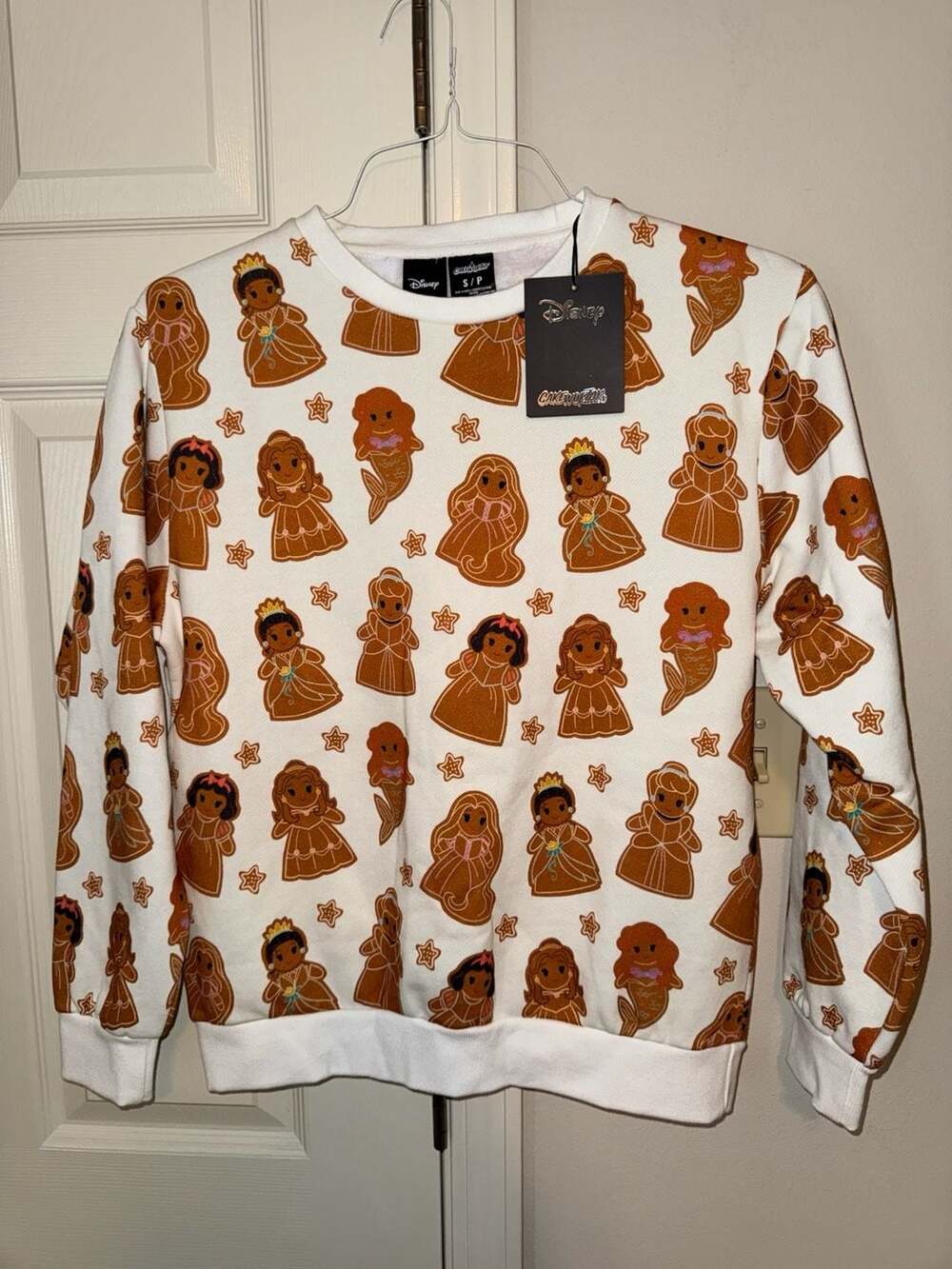 CakeWorthy Disney Princess Gingerbread Crewneck Sweatshirt Size S White